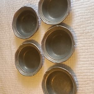 Vintage Wilton pewter bowls (5) stamped Columbia, Pa u.s.a